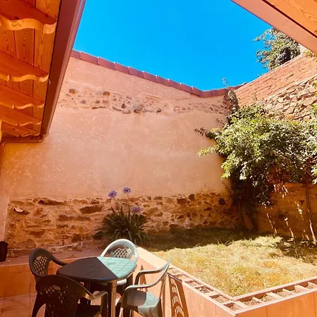 La Bodega De La Valduerna 2 Holiday home Destriana